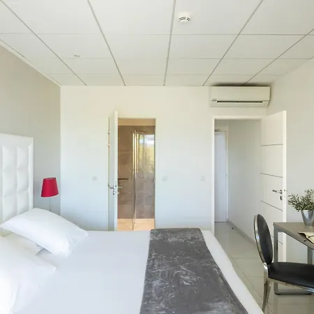 Les Roches Blanches Hotel 3*