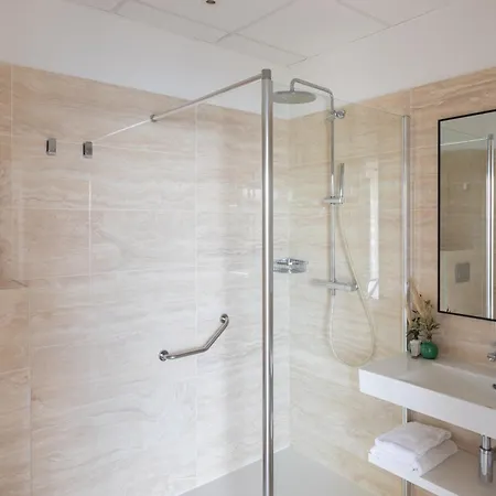 Hotel Les Roches Blanches 3*