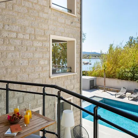 Les Roches Blanches 3*