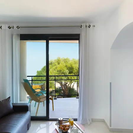 Hotel Les Roches Blanches 3*