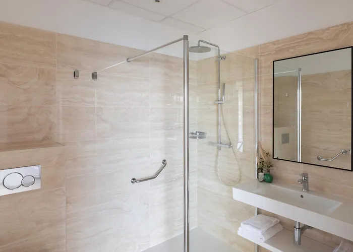 Hotel Les Roches Blanches 3*