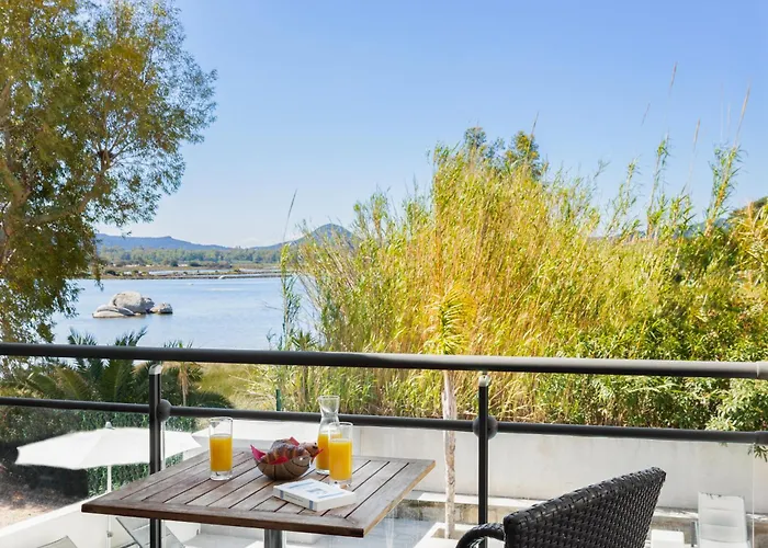 Les Roches Blanches Hotel 3*