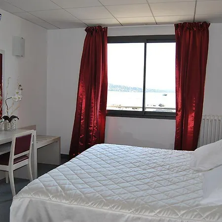 Отель Les Roches Blanches 3*