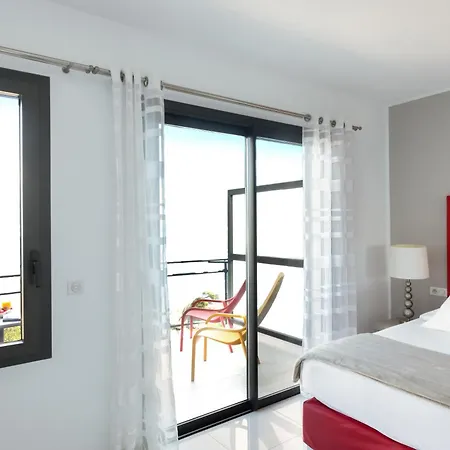 Отель Les Roches Blanches 3*