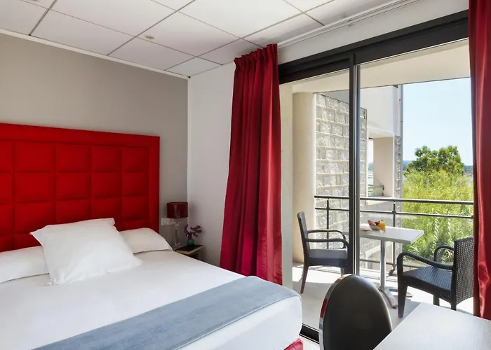 罗切布兰切酒店