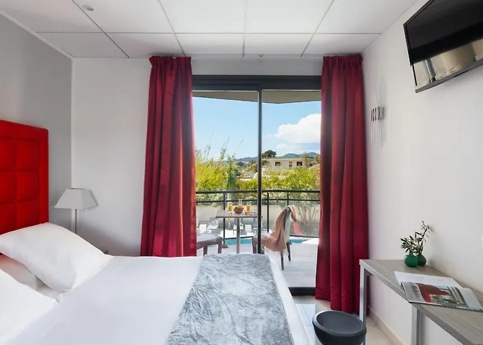 Szálloda Les Roches Blanches 3*