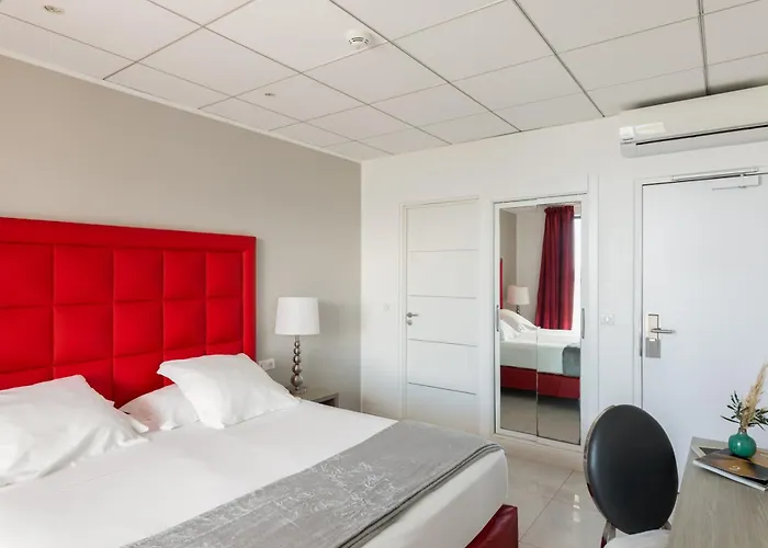 Szálloda Les Roches Blanches 3*