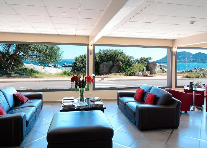 罗切布兰切酒店